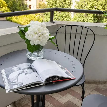 Little Paris By Urbanesq Appartement