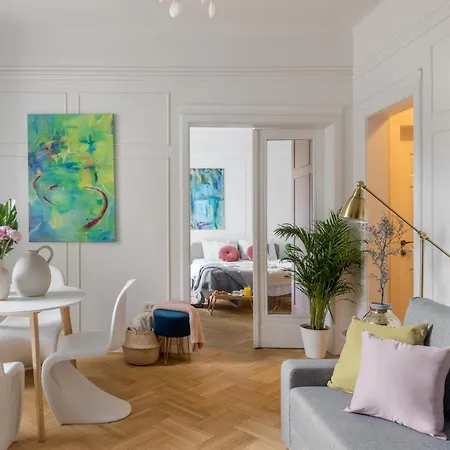 Apartment Little Paris By Urbanesq *