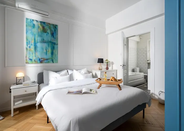 Little Paris By Urbanesq ブカレスト