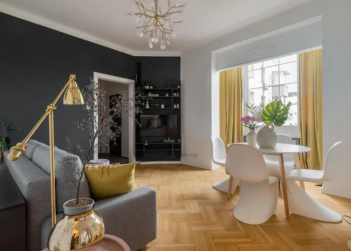 Little Paris By Urbanesq Apartament